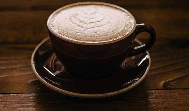 Alzheimer come combatterlo con una tazza di caffè