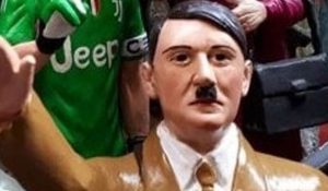 Napoli Hitler finisce tra le statuine del presepe