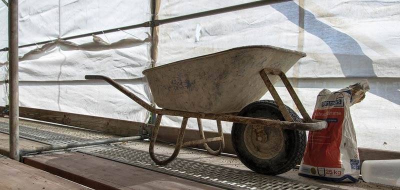 Reggio Emilia, migranti sfruttati anche nei concerti