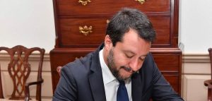 Matteo Salvini stavolta inciampa su aborto