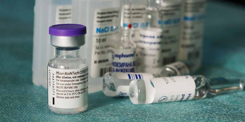 Vaccino Pfizer utile contro le varianti per 6 mesi