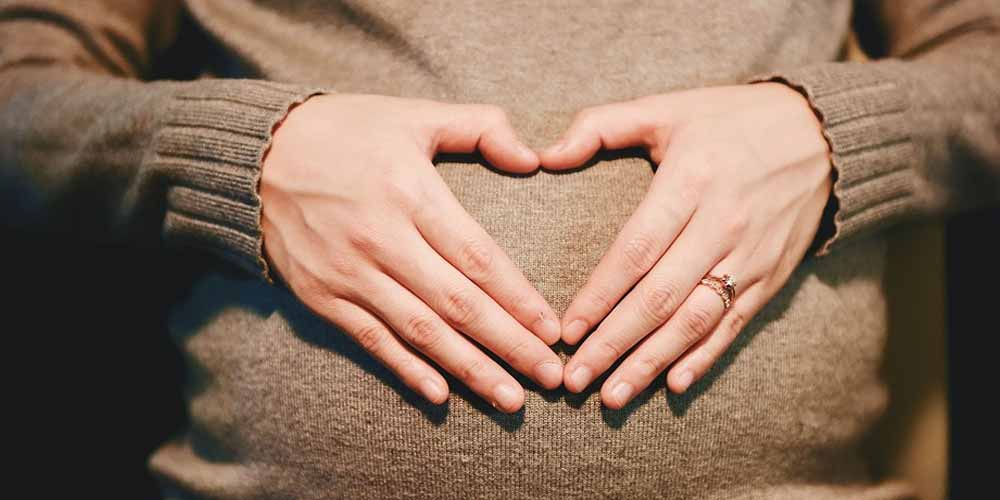 Maternita surrogata cosa dice la legge in Italia ed estero