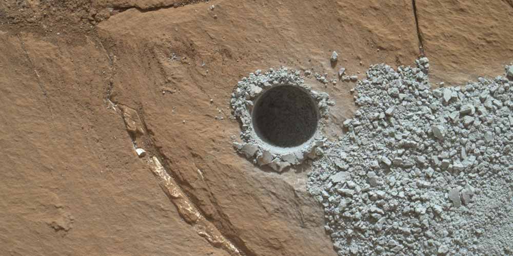 La Nasa mostra le perforazioni del suolo di Marte