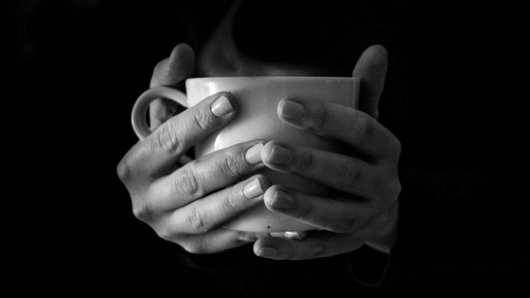 Bere tè troppo caldo è associato ad una grave malattia