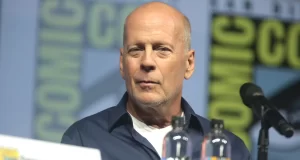 Bruce Willis cambia il testamento e fa infuriare i parenti