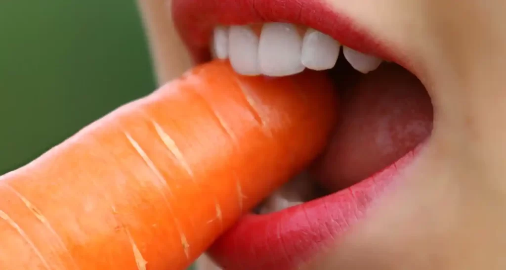 5 alimenti che sbiancano i denti naturalmente