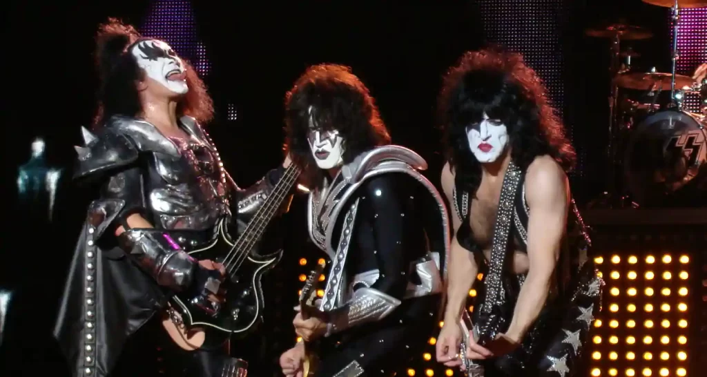 Arriva era digitale dei Kiss la band rivoluziona i concerti