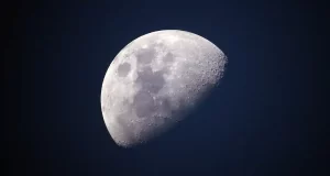 La Luna si sta restringendo colpa dei terremoti