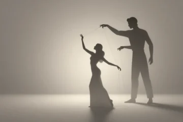 Cosa succede quando un narcisista non riesce più a manipolare la vittima