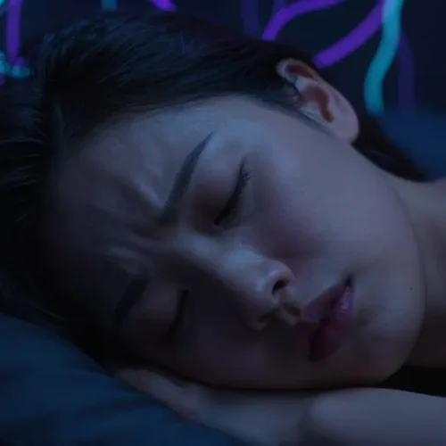 Il tuo cervello ti avverte prima della malattia: come i sogni anticipano i sintomi