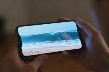 Quella foto non esiste (e il fatto che tu ci abbia creduto cambierà il tuo modo di stare online)