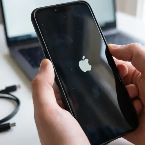 Telefono si riavvia da solo continuamente: cause e come fermare il bootloop