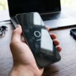 Telefono che si riavvia da solo continuamente: cause e soluzioni pratiche